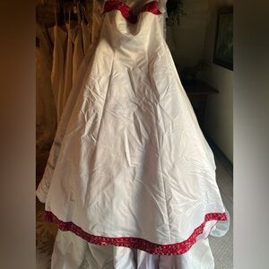 Size 12 wedding dress with red